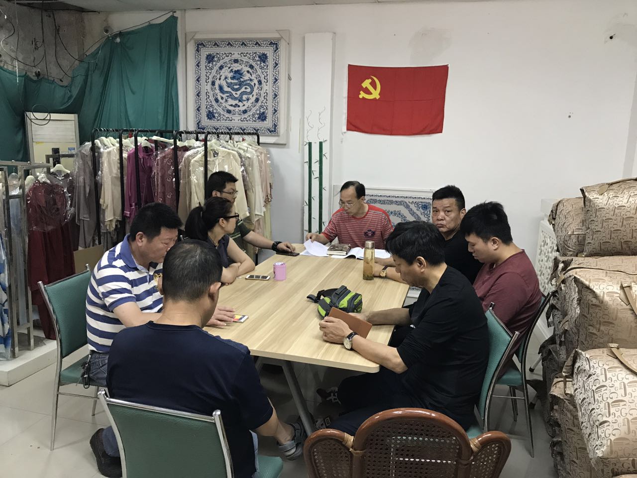 喜得寶湖州支部車間里的”兩學(xué)一做“主題黨日活動4.jpg