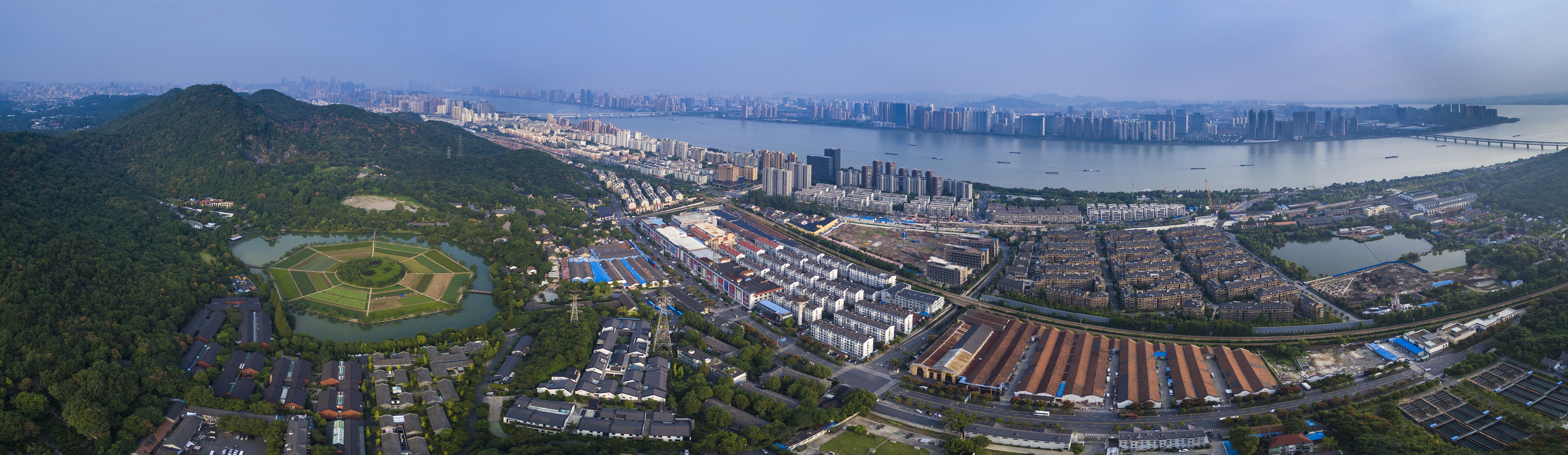 徐暉《上城美麗畫卷》手機(jī)：13588417013.jpg