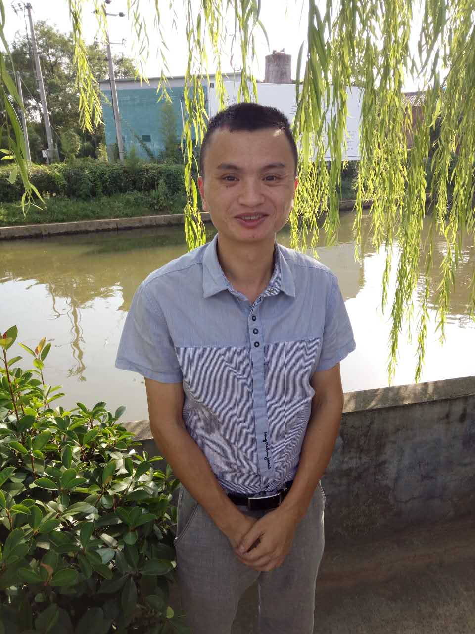 生活照1.jpg 生活照1.jpg