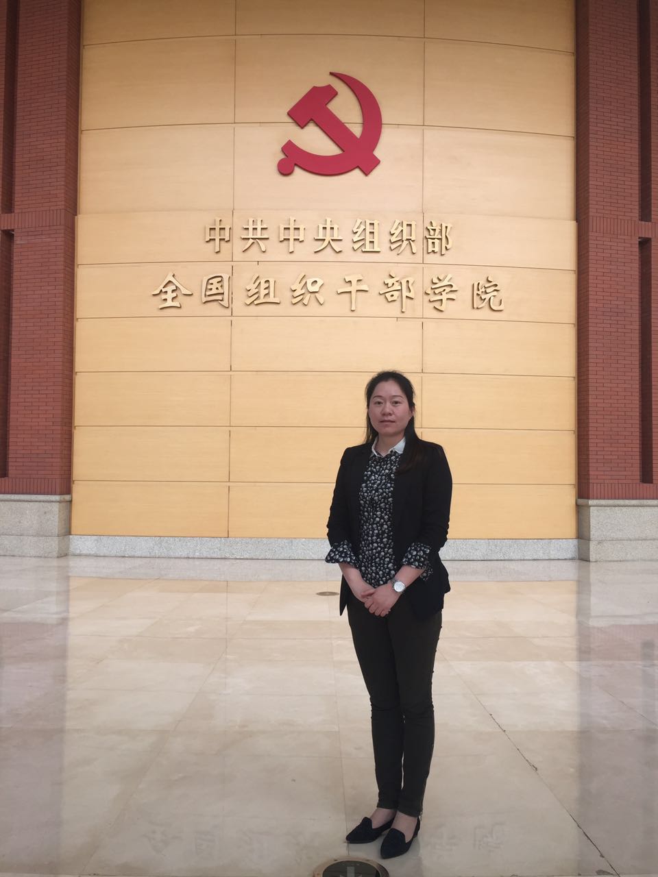 參加中共組織部組織的培訓(xùn)留影.jpg 參加中共組織部組織的培訓(xùn)留影.jpg