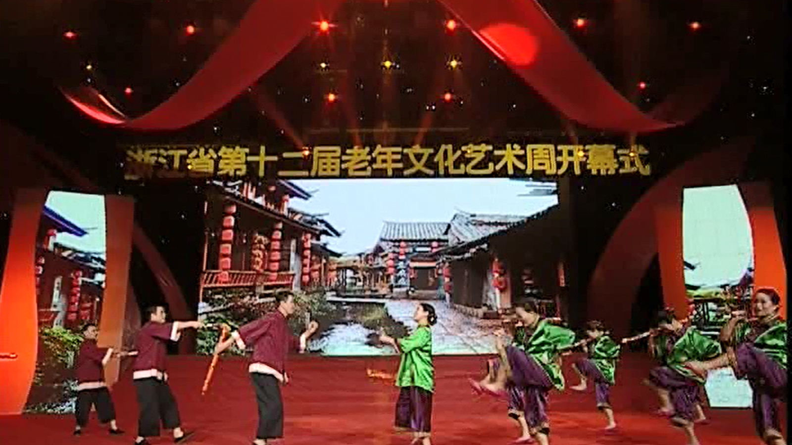 溫州 表演唱《舞動花棍唱排街》.jpg 溫州 表演唱《舞動花棍唱排街》.jpg