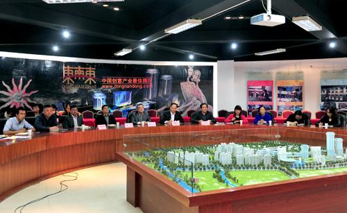 硅湖學院收看省基層黨組織標準化建設視頻會議.jpg